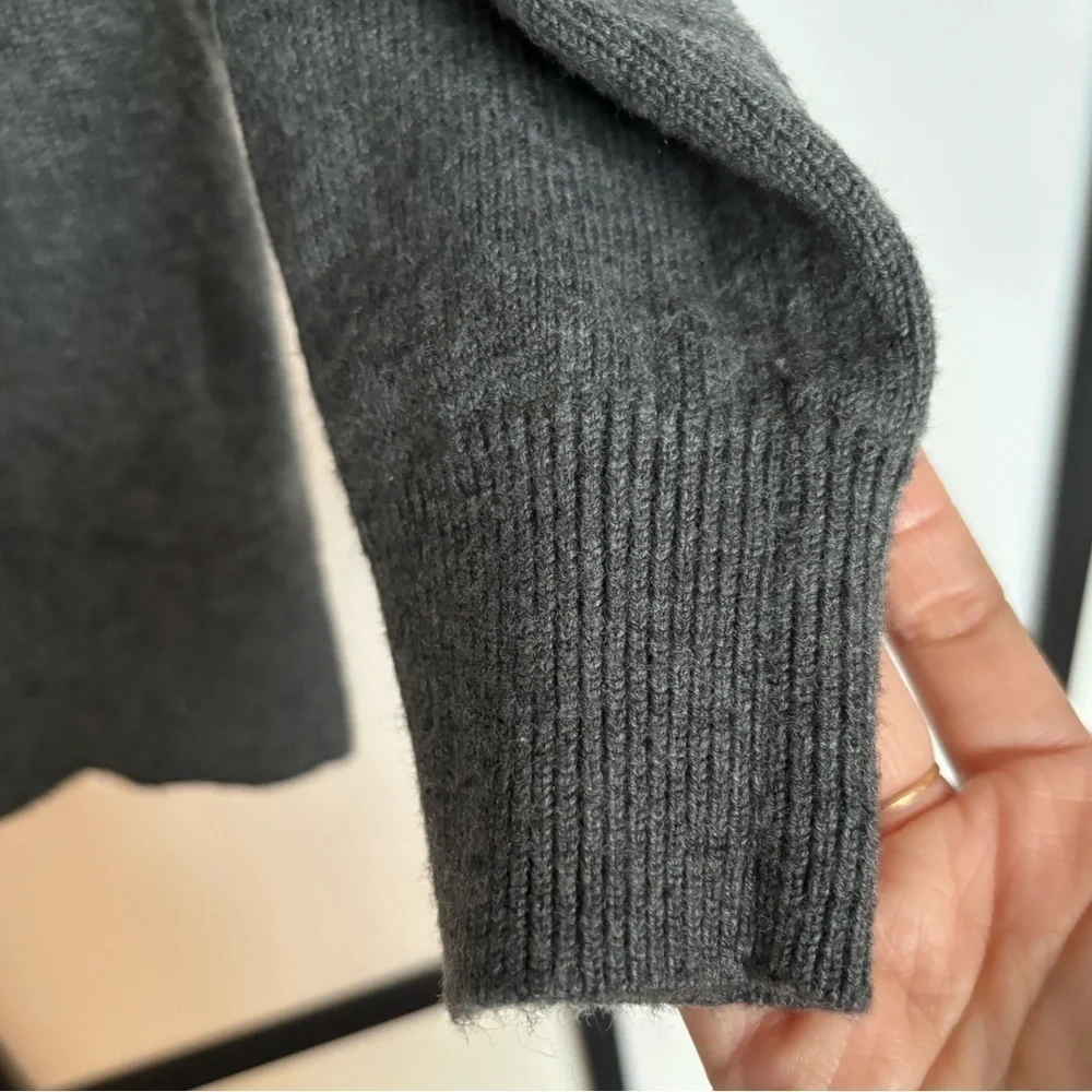 Kate Spade Broome Street Winking Eye Gray Sweater‎ Womens Size XS